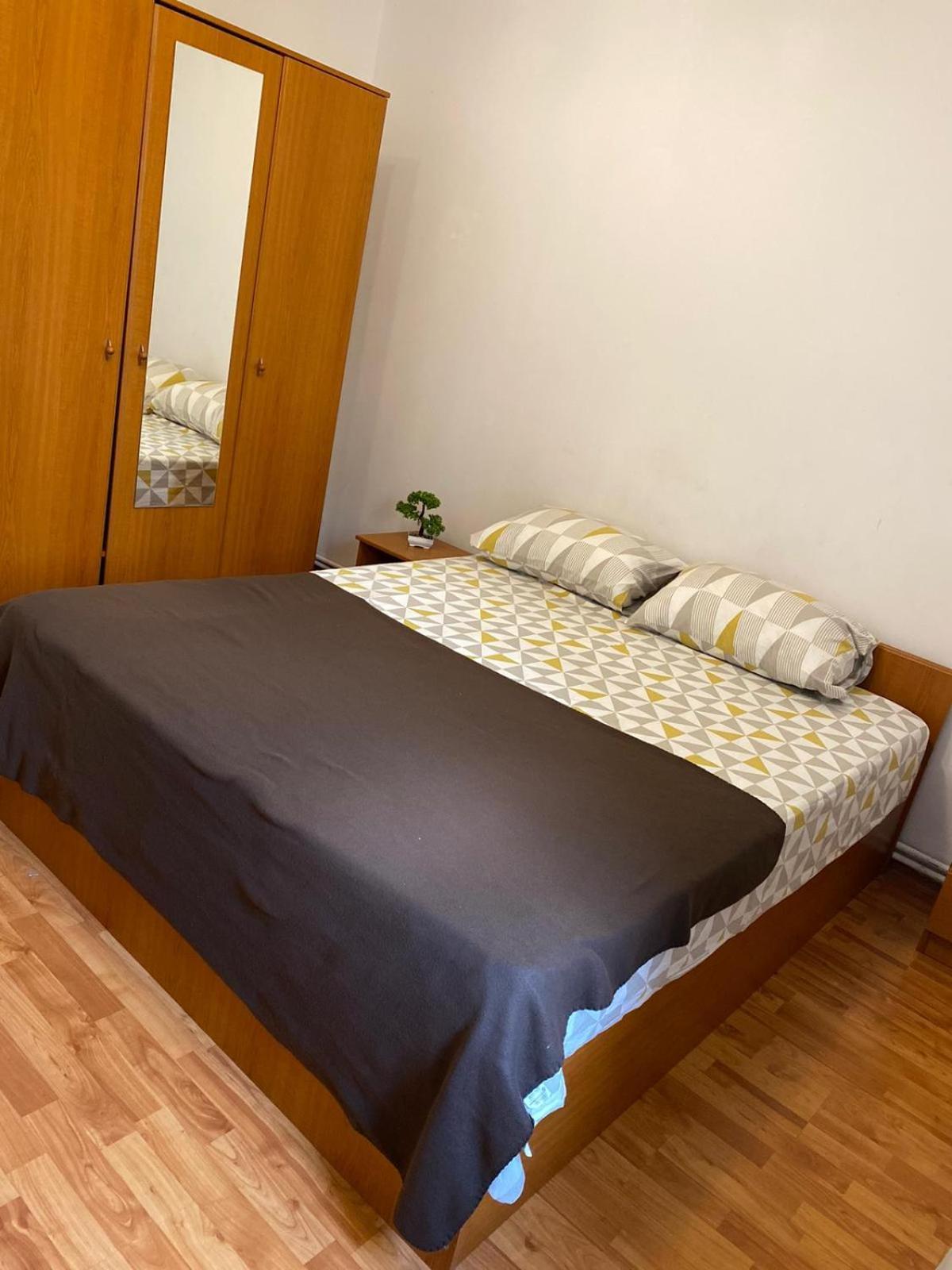 Eva Apartments Mall 90Mp Bacău Exteriér fotografie